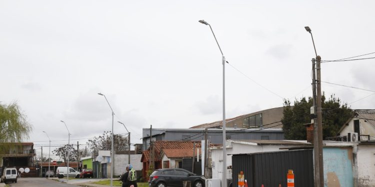 IDM reforzó el alumbrado en Rivera y Fossemale con una inversión superior a US$ 200 mil