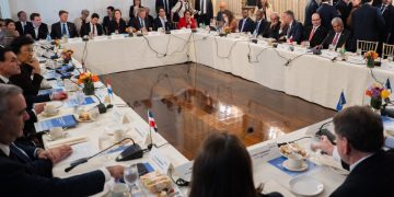 Orsi propone posicionar a Uruguay como polo regional de Inteligencia Artificial con reglas que protejan derechos