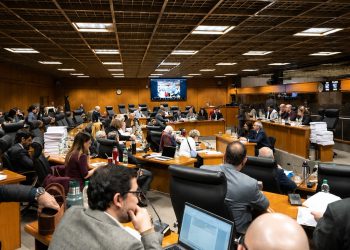 Blás calificó de “guarangada” lo ocurrido en comisión de presupuesto y el Partido Nacional se retiró