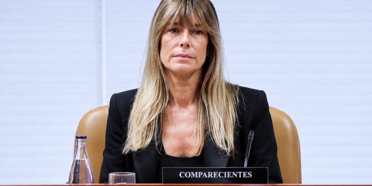 Esposa de Pedro Sánchez comparece ante el juez previo al inicio del juicio oral
