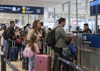 Vacaciones de primavera; las recomendaciones a la hora de salir del país