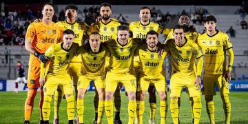 Peñarol remontó ante Atenas y empató en el Campus por la Copa AUF Uruguay