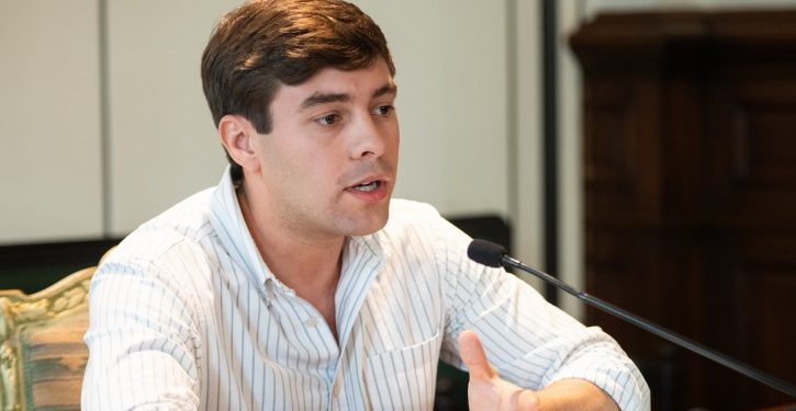 Gonzalo Gómez admitió un “error grave” al contratar a Pablo Leiva pero descartó renunciar