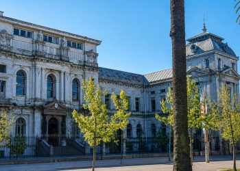 Piden informes por denuncias previas del agresor de una joven en las instalaciones de la Facultad de Medicina