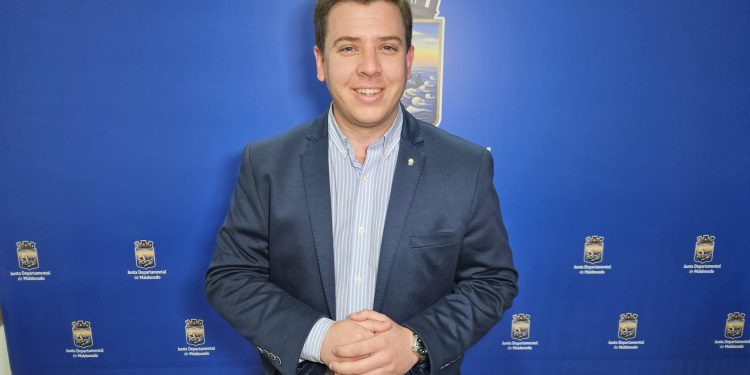 Joaquín Garlo se reunió con bancada de ediles del Frente Amplio