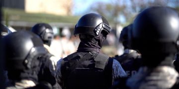 Coalición Republicana impulsa retorno de policías a partidos de fútbol