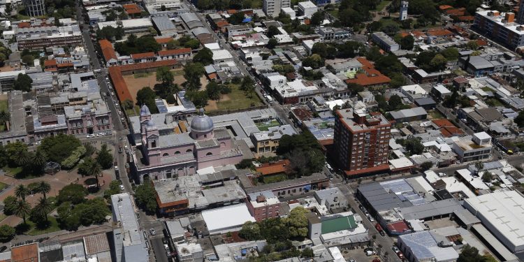 Abella remitió a la junta proyecto de estacionamiento regulado para el centro de Maldonado