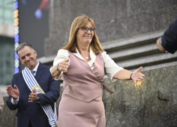 “Me equivoqué de acá a Pando”: Exministra habló de renuncia a Vivienda y del caso de acoso de marido