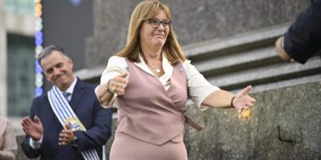 “Me equivoqué de acá a Pando”: Exministra habló de renuncia a Vivienda y del caso de acoso de marido