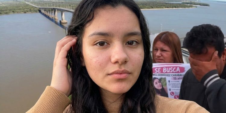 Fiscalía emitió una orden de captura internacional para el hombre detenido con Camila e investiga posible trata de personas