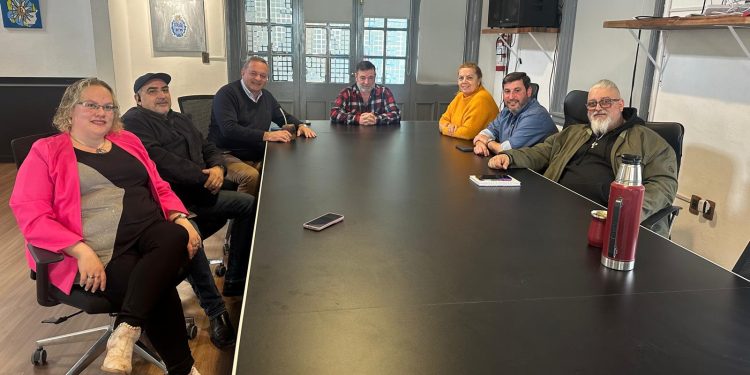 Delgado visitó el Municipio de Maldonado para intercambiar sobre cambios en la ley de descentralización