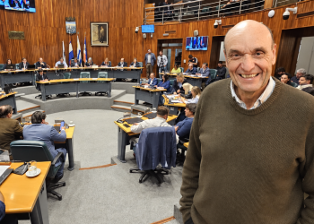 Frente Amplio votará a favor de la modificación presupuestal y consultará por el futuro laboral de trabajadores de las terminales