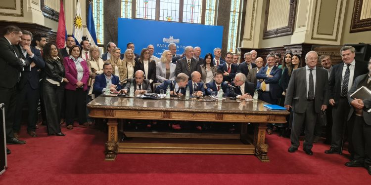 Cardama: Coalición Republicana defendió la legalidad del contrato y acusó al gobierno de Orsi de actuar por razones políticas