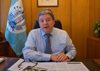 Casaretto cuestionó al Colegio Médico y denunció un “blindaje” a Lustemberg