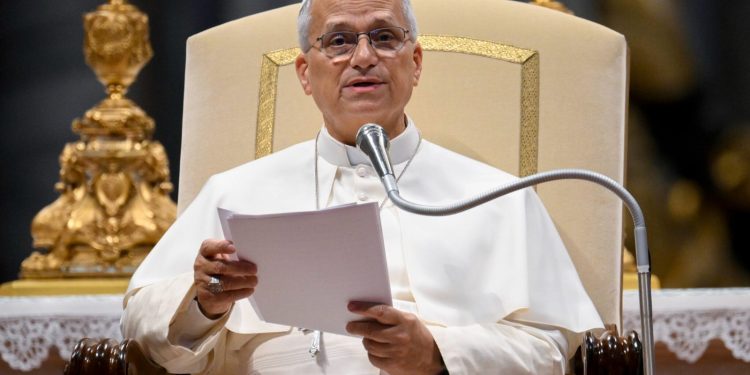 El papa León XIV pasó “una noche tranquila” internado en Roma