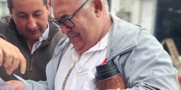 Echeverría confirmó que no será candidato a la IDM y empujó a Abella a la reelección